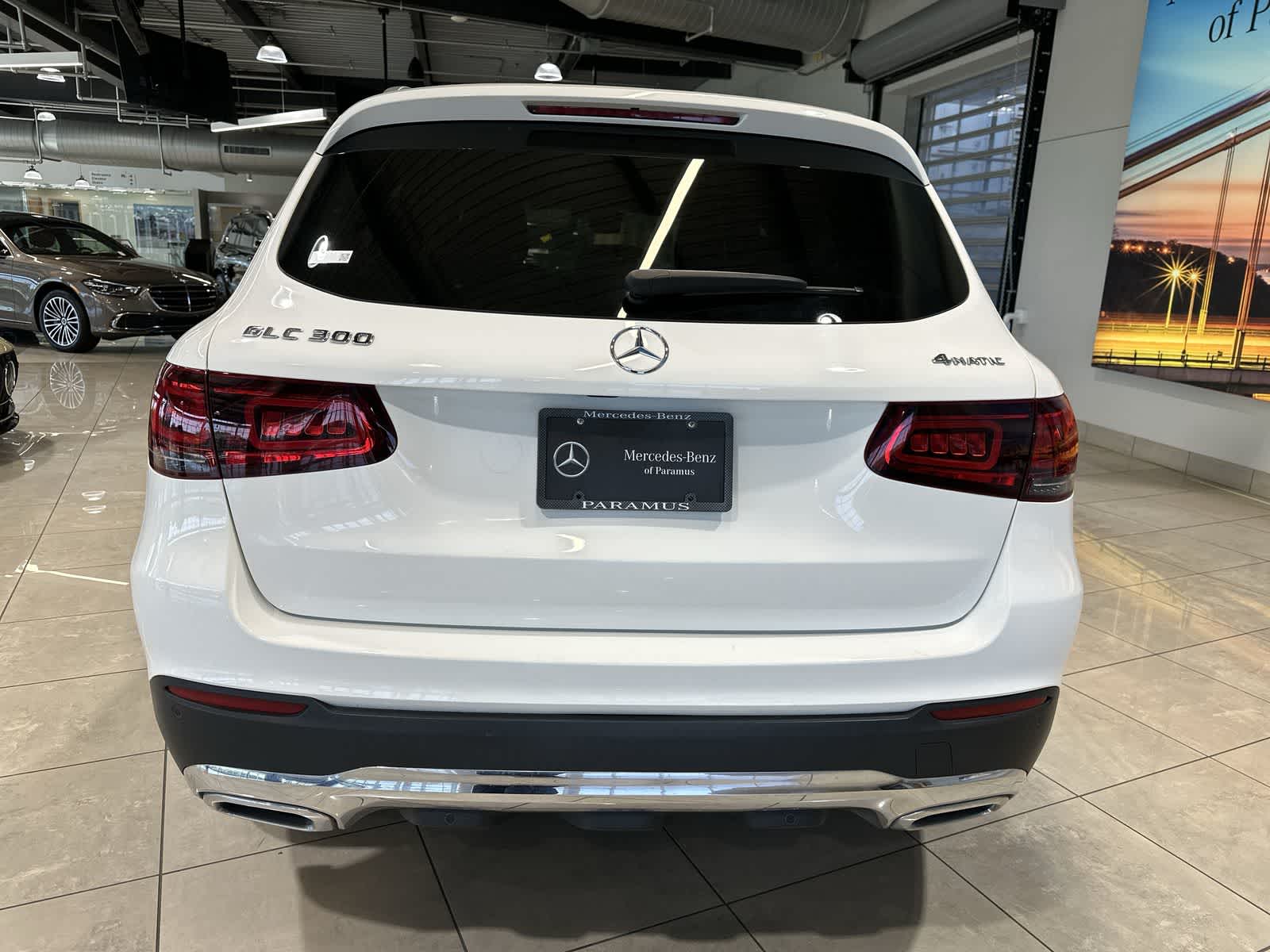 Thumbnail: 2022 Mercedes-Benz GLC - 17