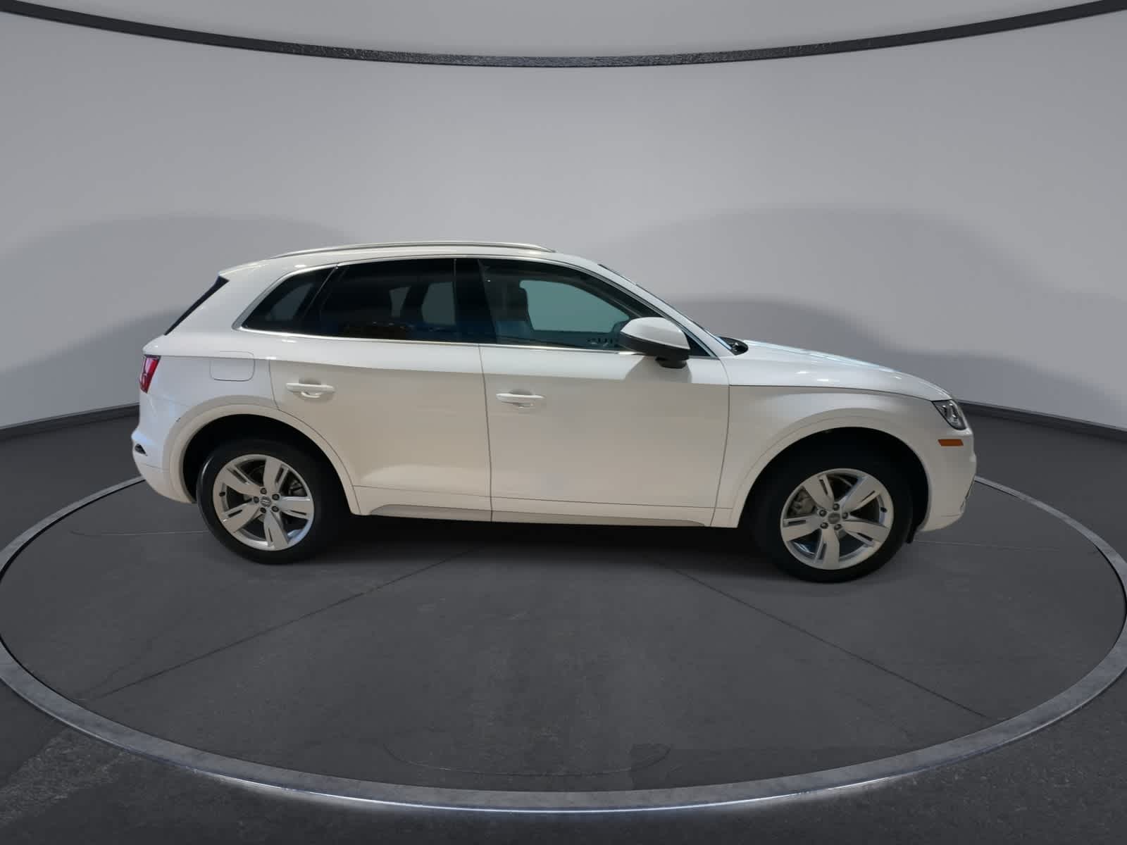 Thumbnail: 2019 Audi Q5 - 13
