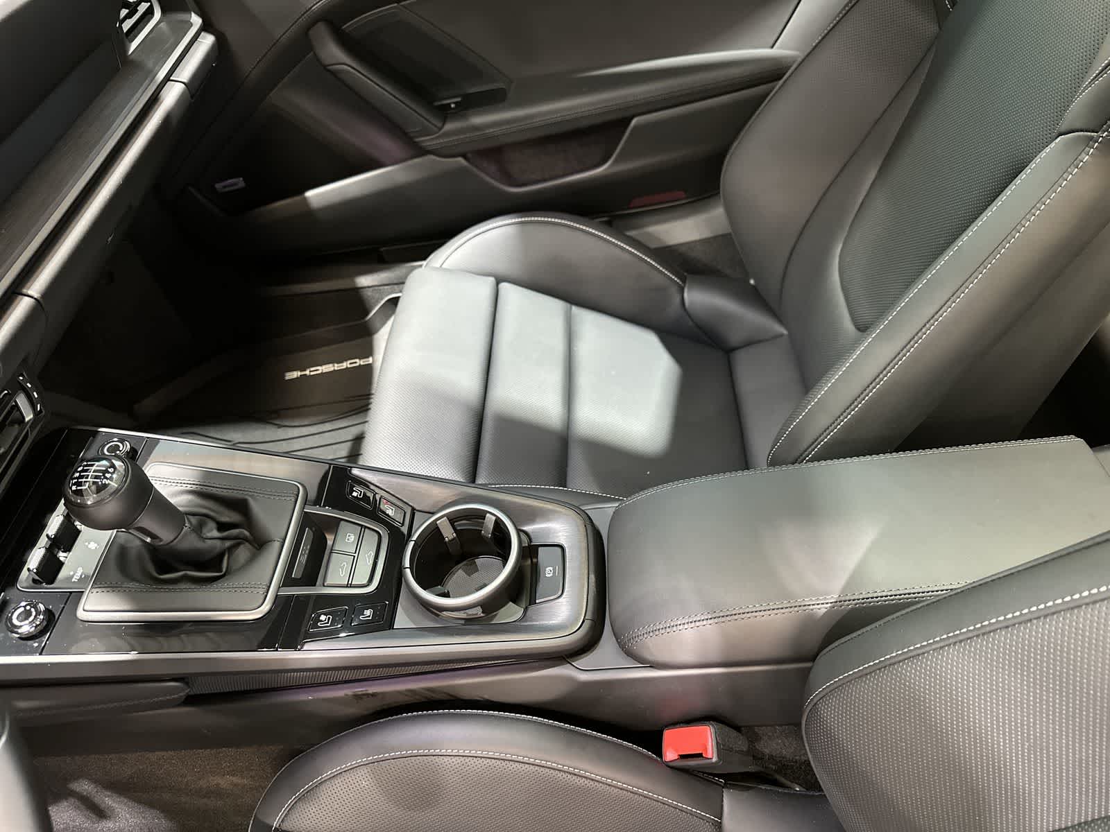 Thumbnail: 2024 Porsche 911 - 28