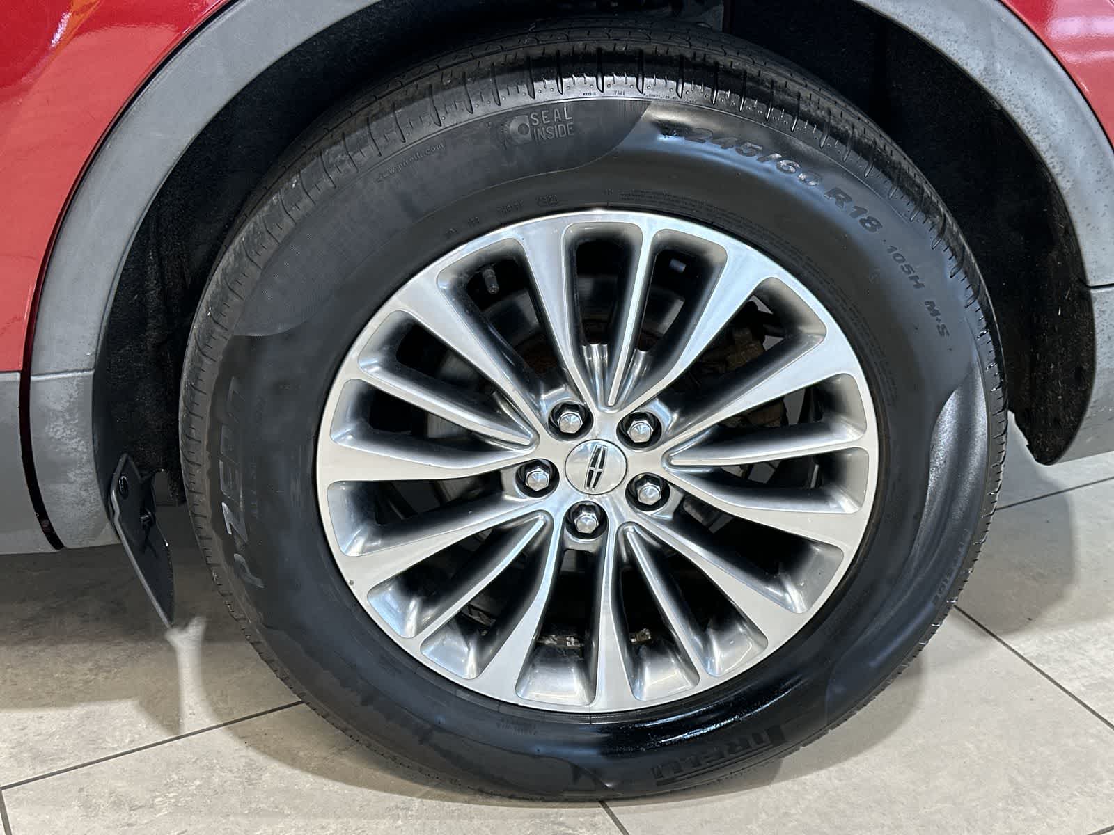 Thumbnail: 2016 Lincoln MKX - 20