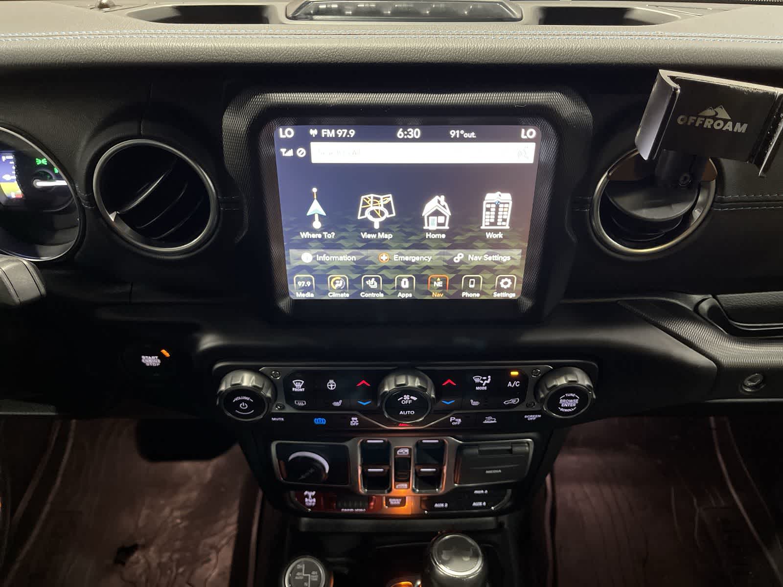 Thumbnail: 2022 Jeep Wrangler - 28