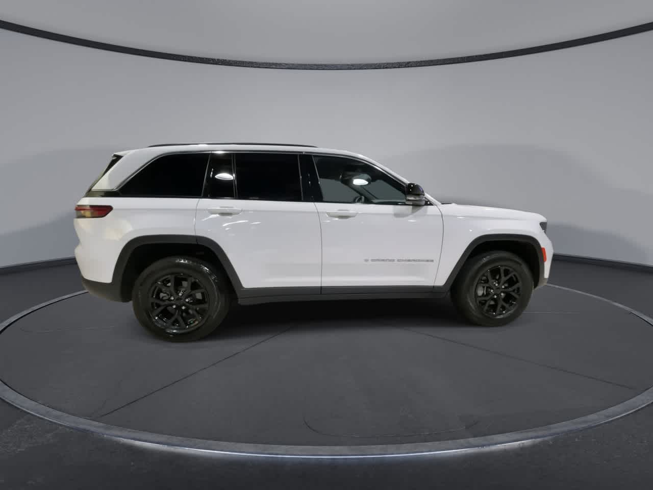 Thumbnail: 2024 Jeep Grand Cherokee - 13