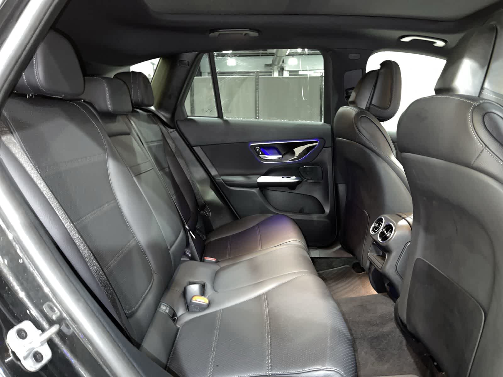 Thumbnail: 2025 Mercedes-Benz GLC - 25