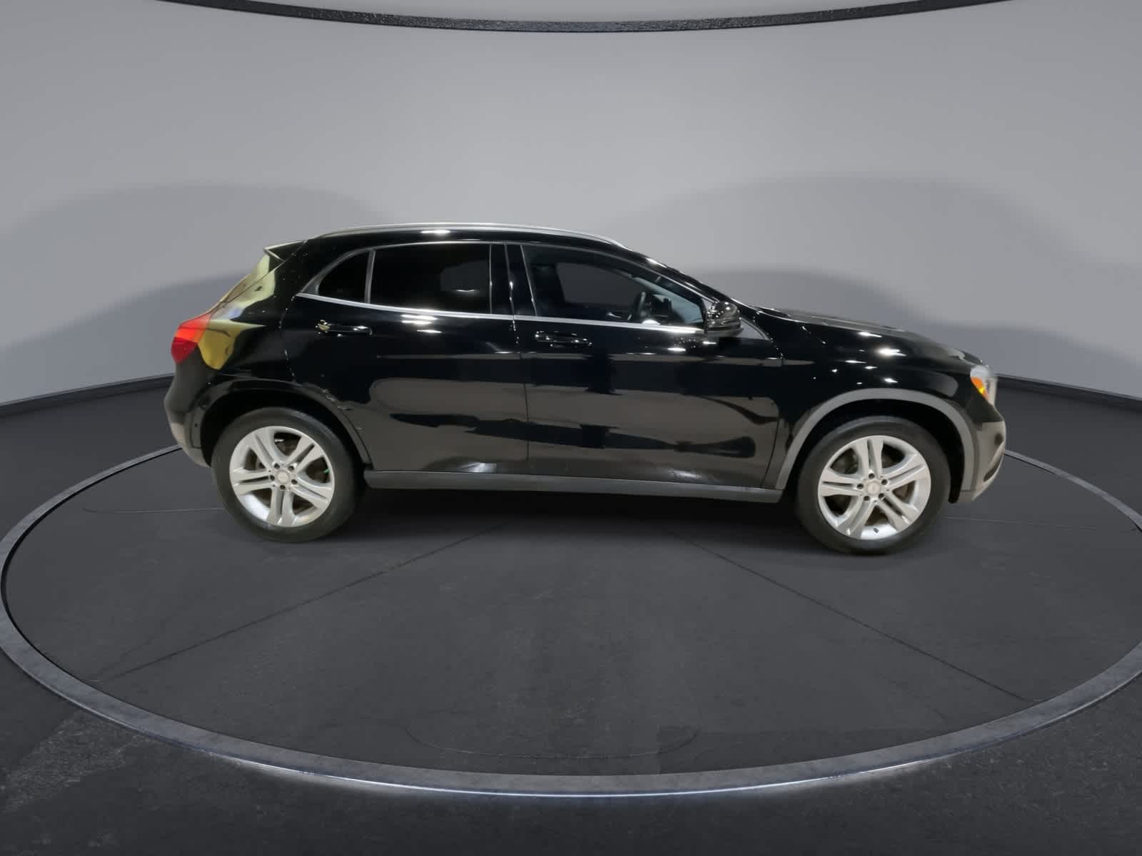 Thumbnail: 2017 Mercedes-Benz GLA - 13