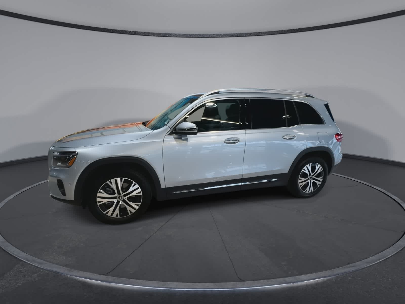 Thumbnail: 2026 Mercedes-Benz GLB - 6