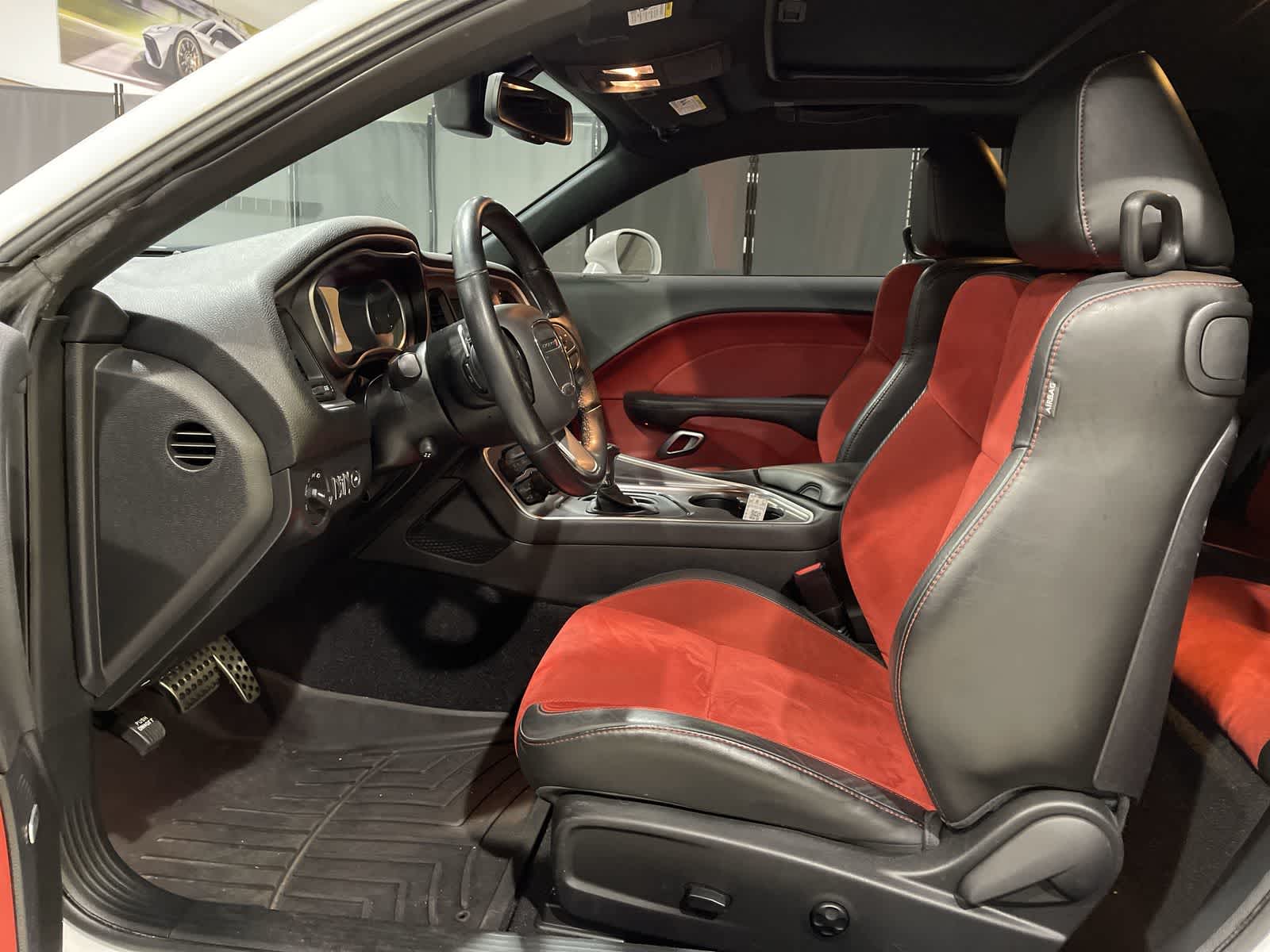 Thumbnail: 2019 Dodge Challenger - 14