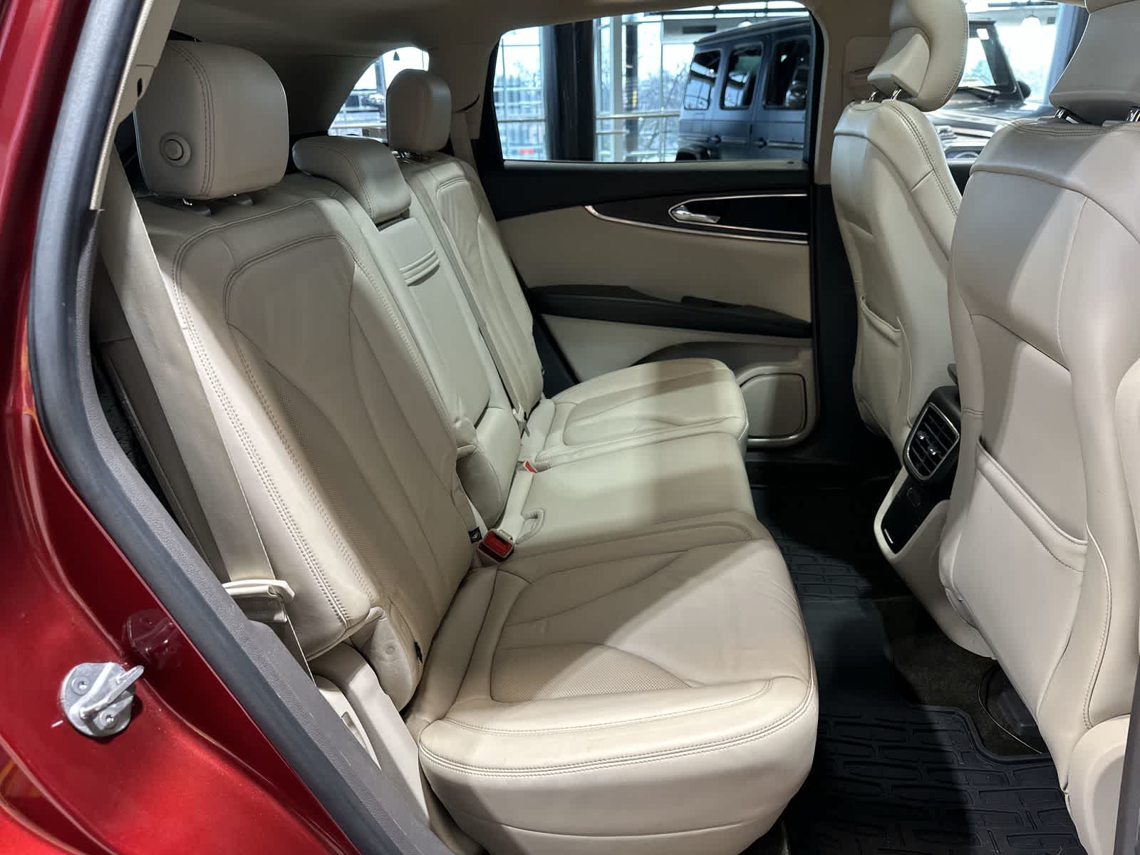 Thumbnail: 2016 Lincoln MKX - 25