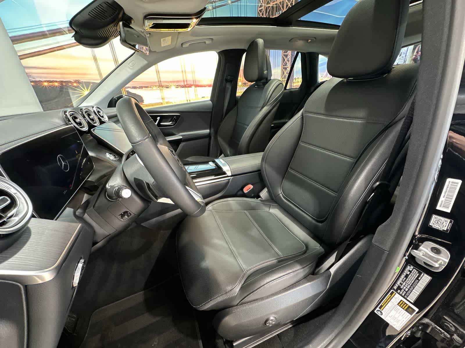 Thumbnail: 2023 Mercedes-Benz GLC - 23