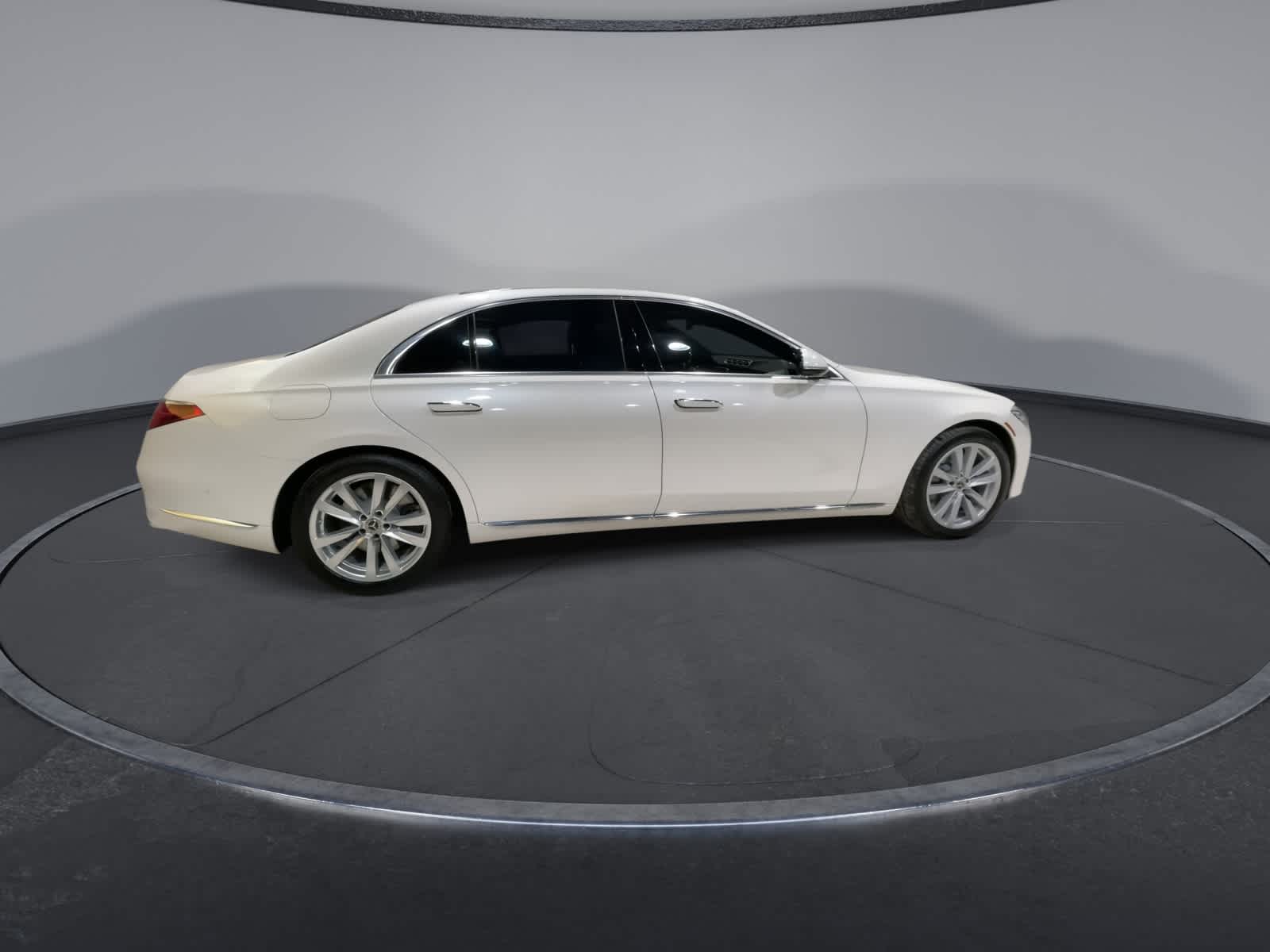 Thumbnail: 2021 Mercedes-Benz S-Class - 13