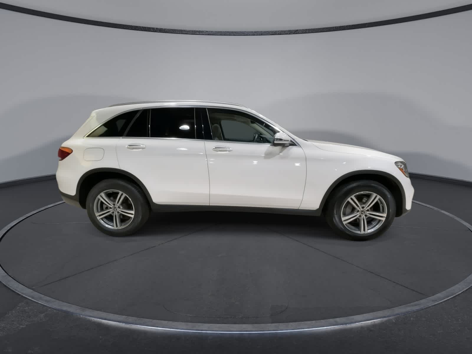 Thumbnail: 2022 Mercedes-Benz GLC - 13