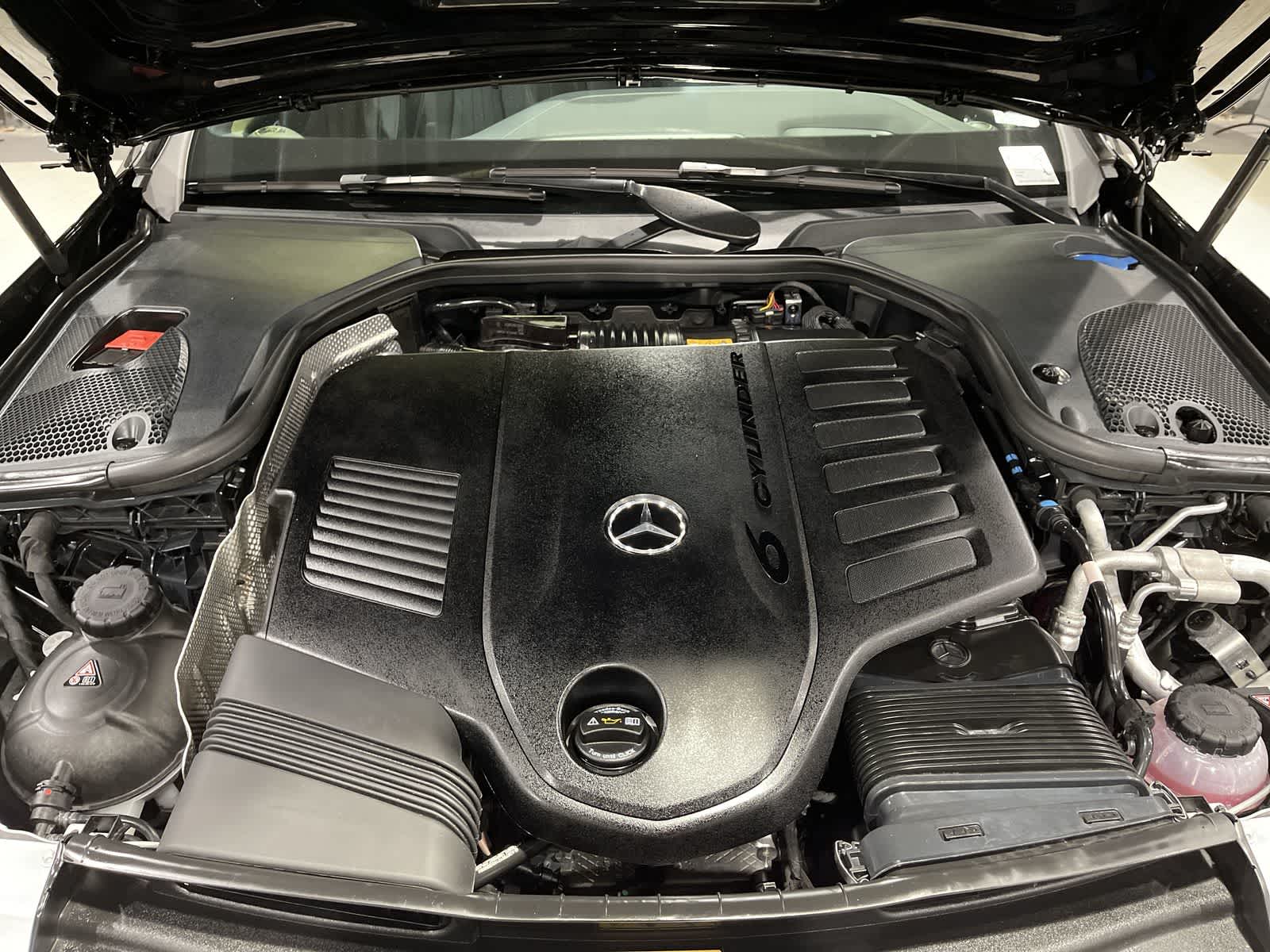 Thumbnail: 2022 Mercedes-Benz E-Class - 21