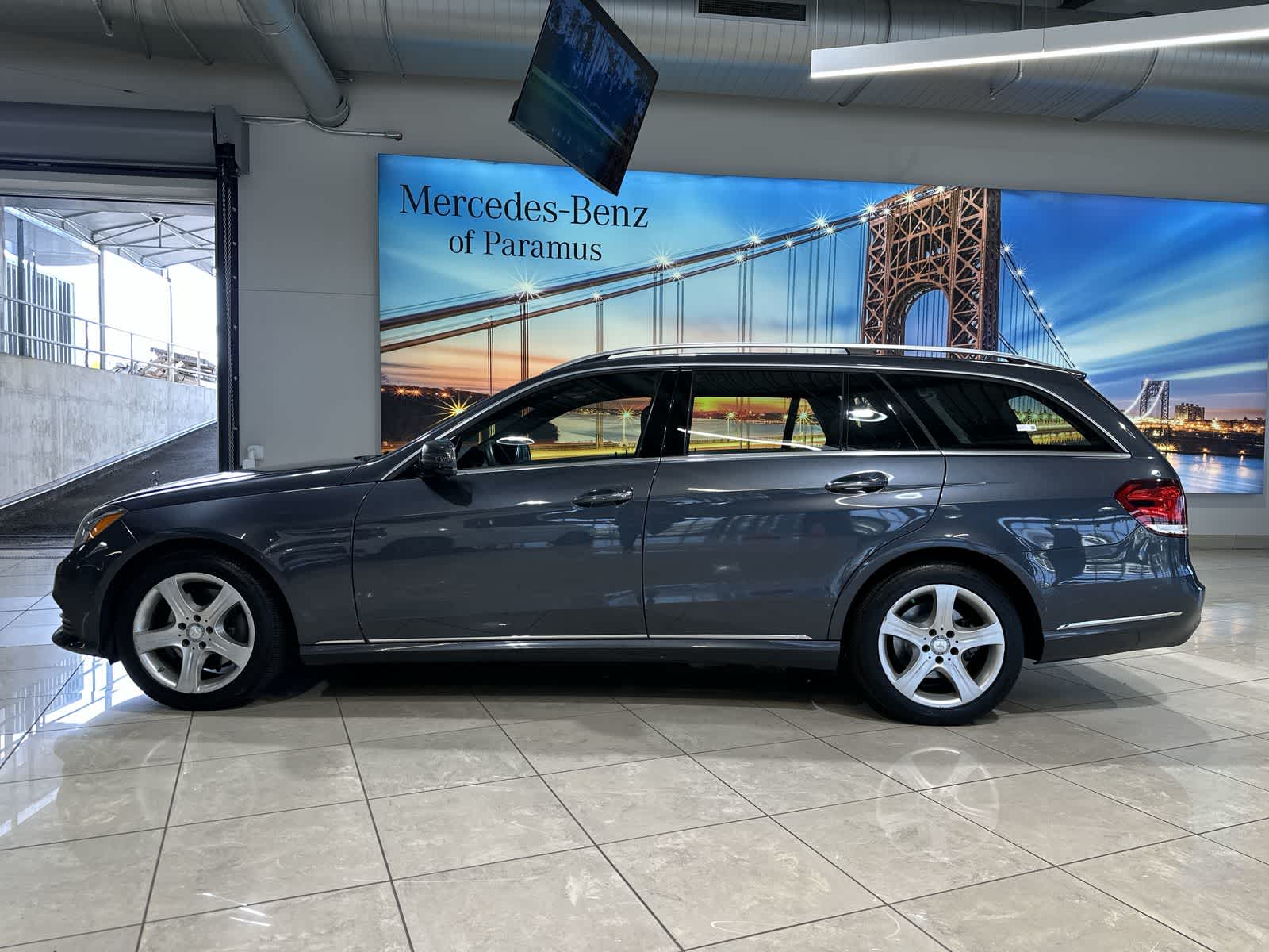 Thumbnail: 2015 Mercedes-Benz E-Class - 15