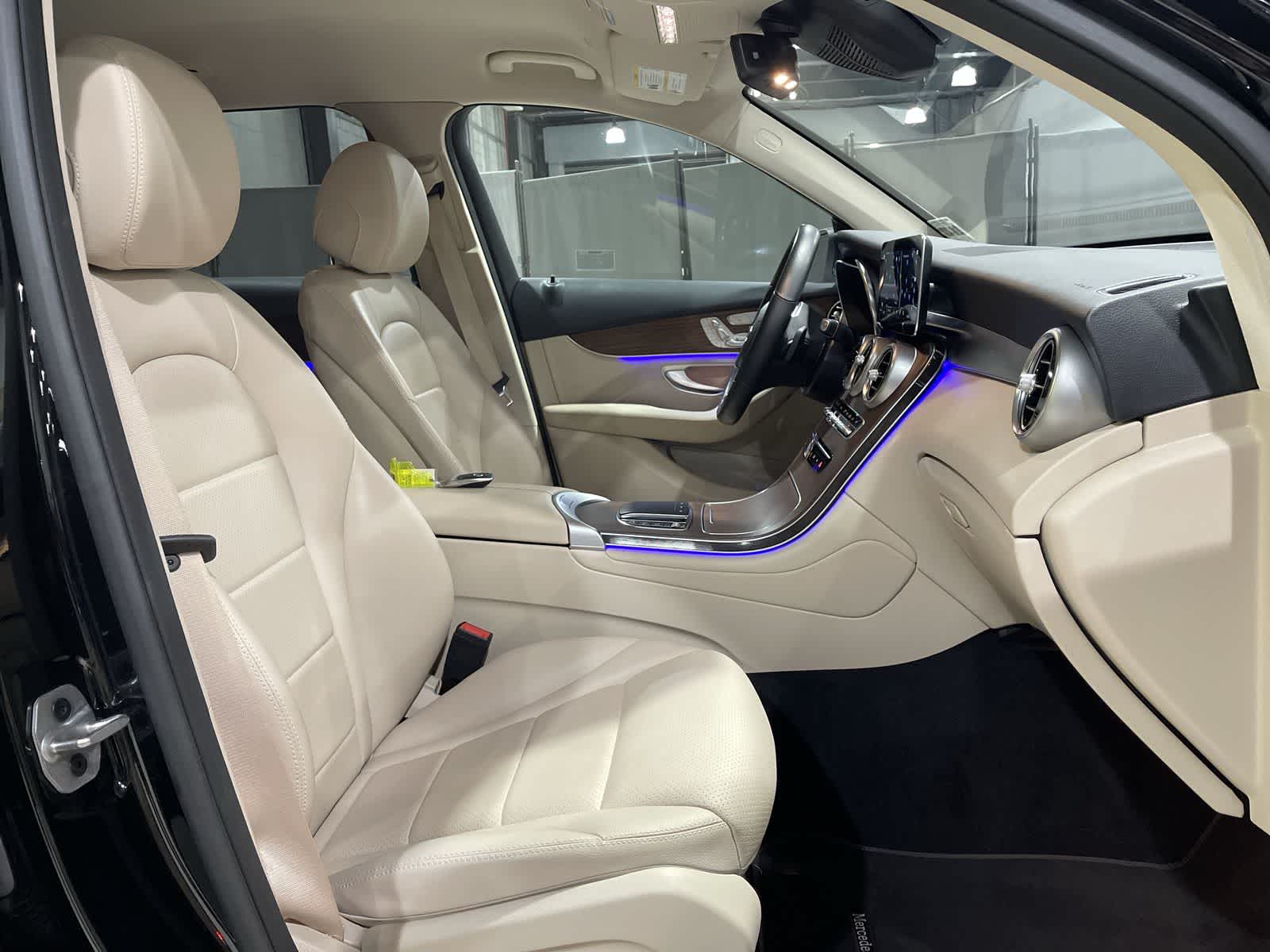 Thumbnail: 2022 Mercedes-Benz GLC - 26