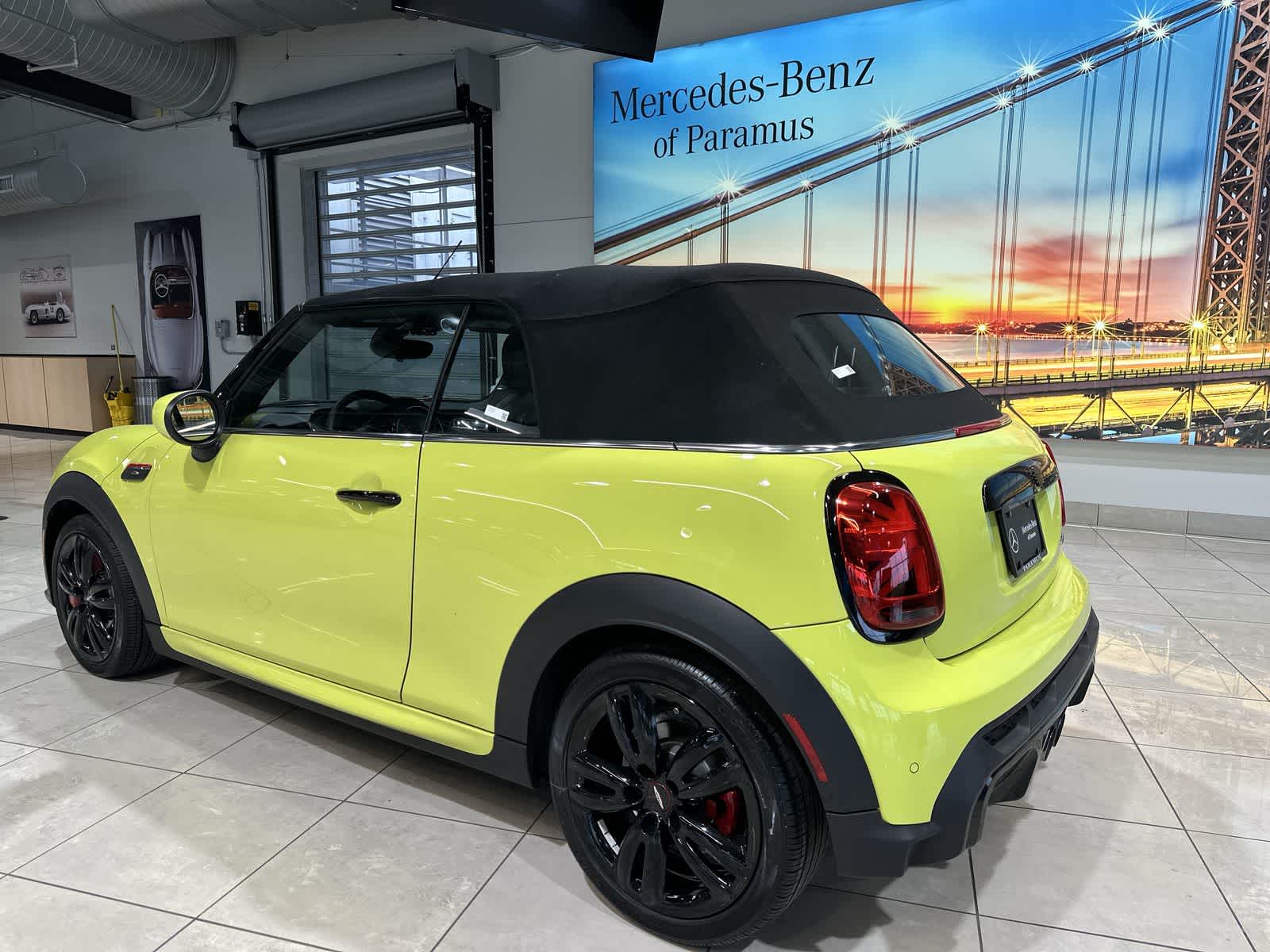 Thumbnail: 2023 MINI Cooper Convertible - 16