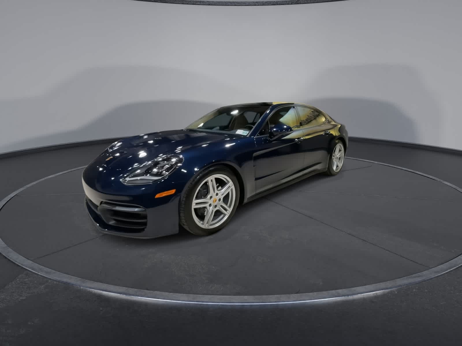 Thumbnail: 2022 Porsche Panamera - 7