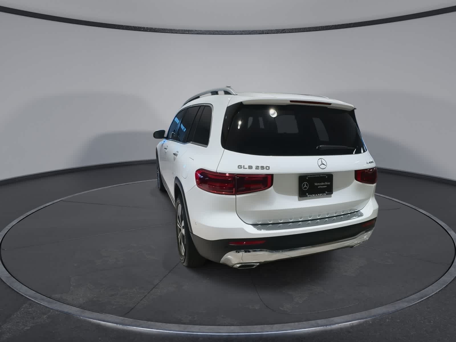 Thumbnail: 2026 Mercedes-Benz GLB - 9