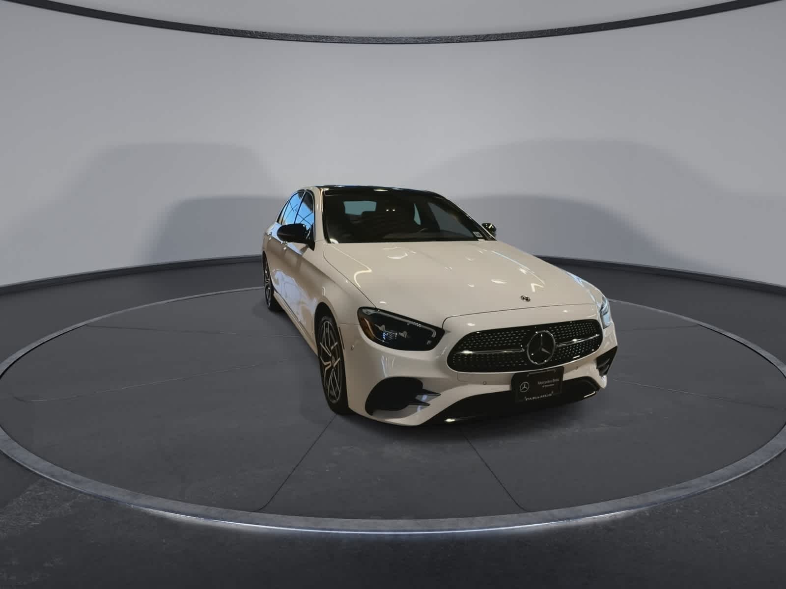Thumbnail: 2023 Mercedes-Benz E-Class - 3