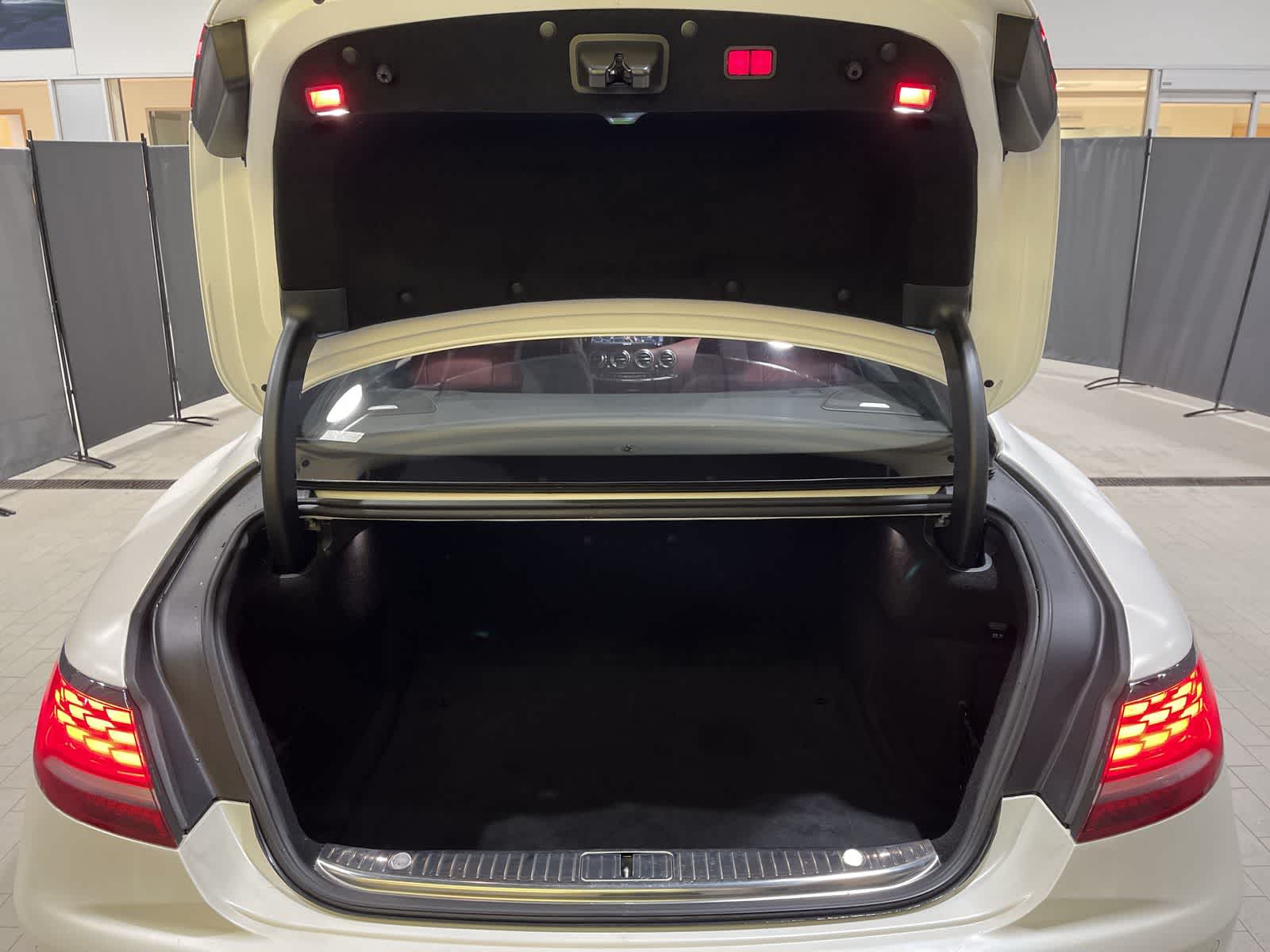 Thumbnail: 2018 Mercedes-Benz S-Class - 31