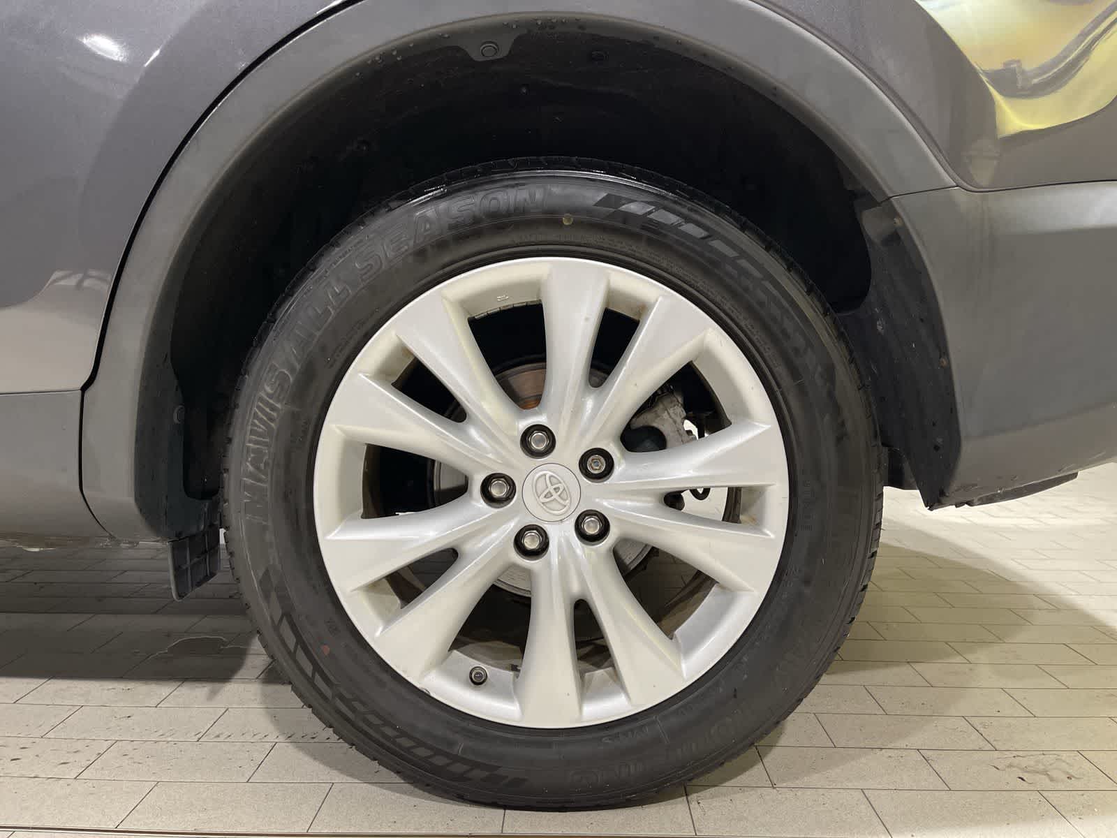 Thumbnail: 2015 Toyota RAV4 - 20
