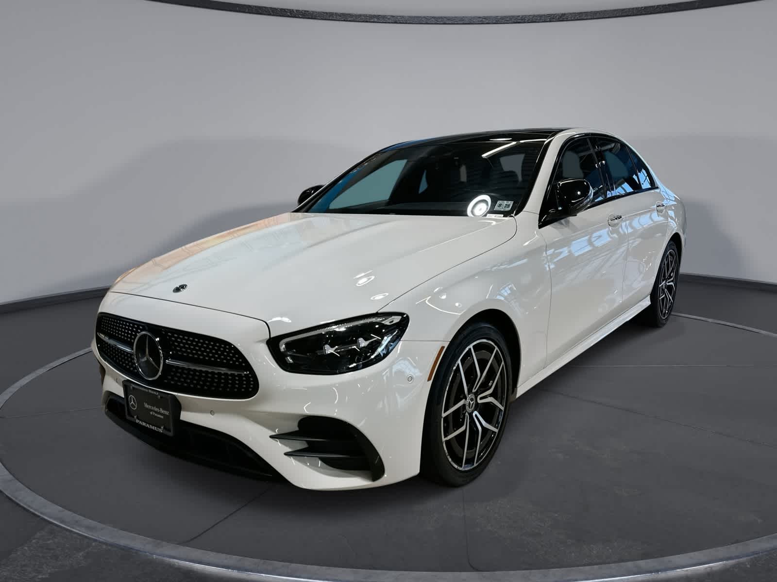 Thumbnail: 2023 Mercedes-Benz E-Class - 1