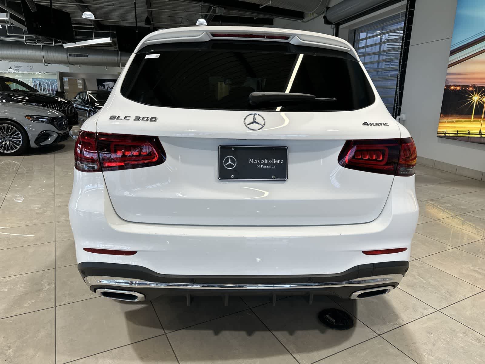 Thumbnail: 2022 Mercedes-Benz GLC - 17