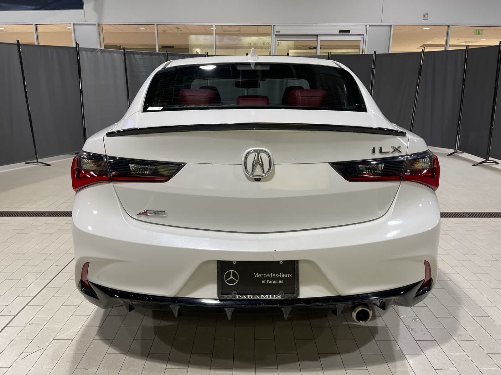 Thumbnail: 2019 Acura ILX - 17