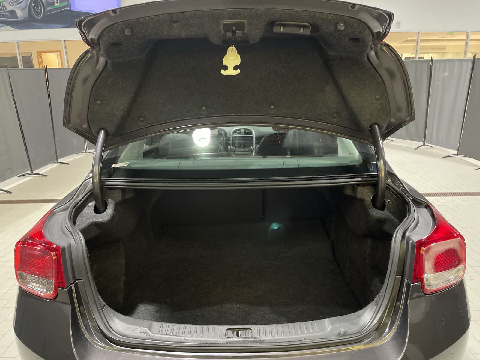 Thumbnail: 2013 Chevrolet Malibu - 31