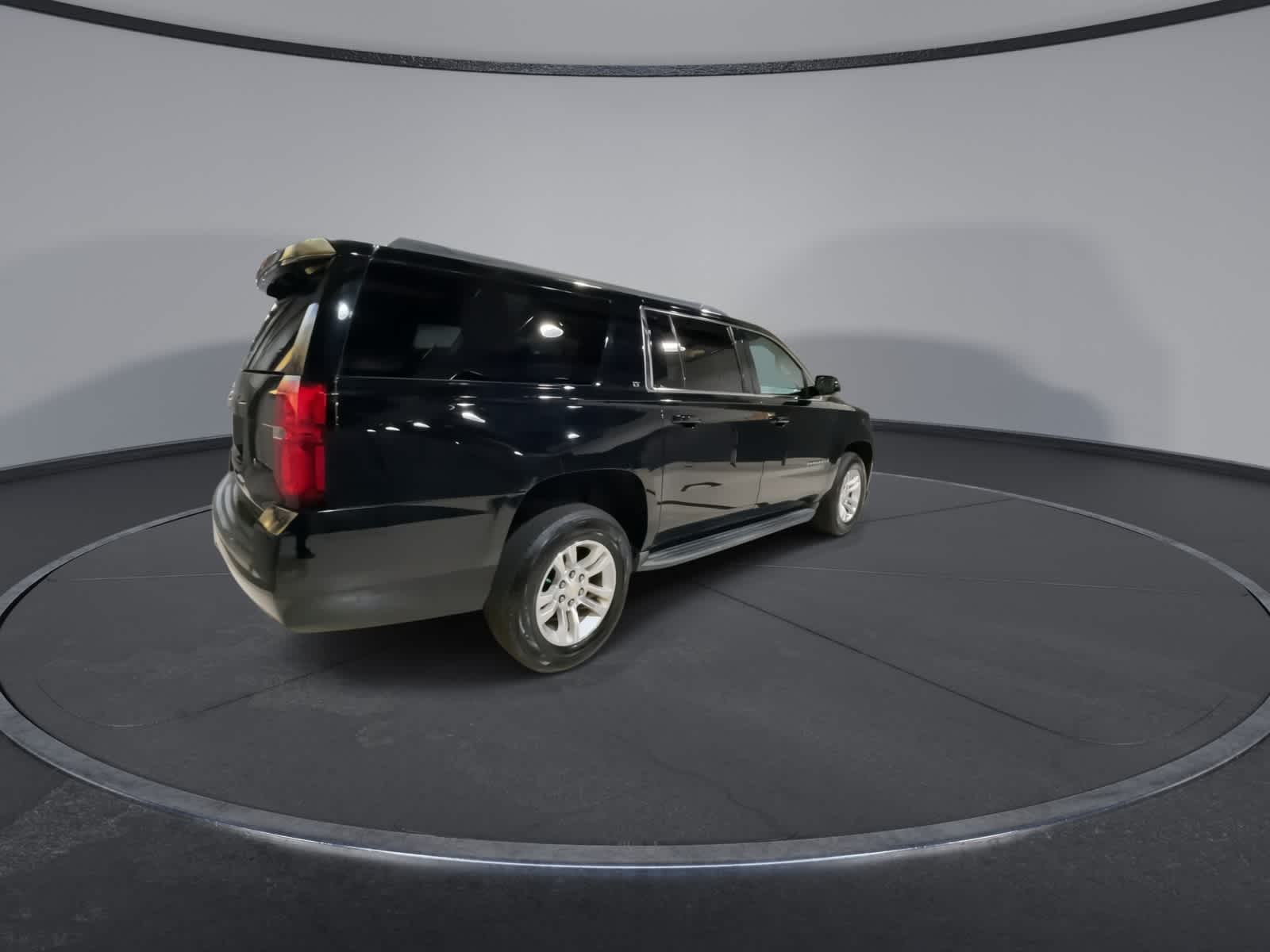 Thumbnail: 2016 Chevrolet Suburban - 12