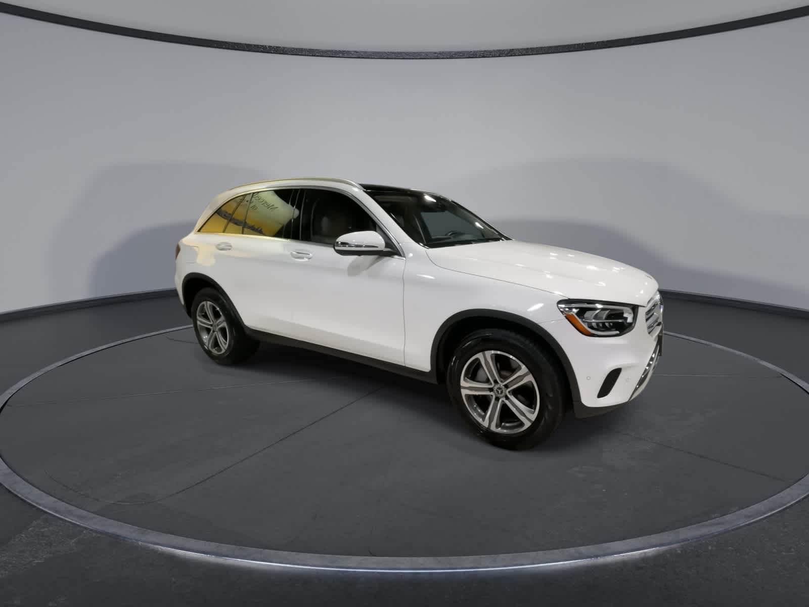 2022 Mercedes Benz GLC 300 4MATIC photo 2