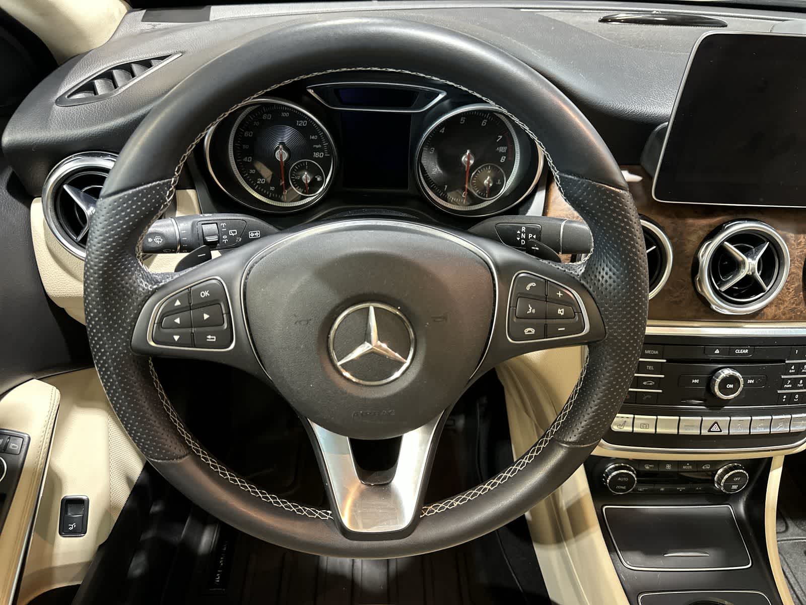 Thumbnail: 2019 Mercedes-Benz GLA - 27