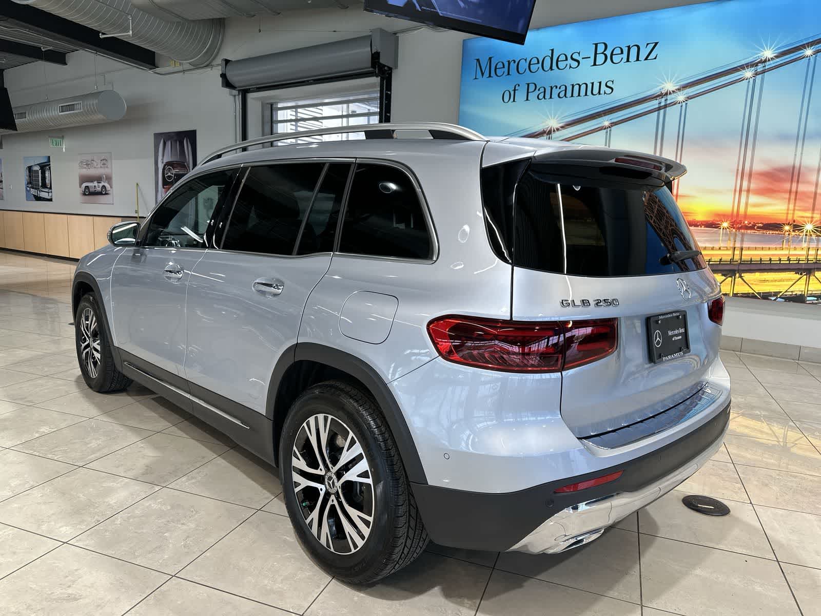 Thumbnail: 2026 Mercedes-Benz GLB - 16