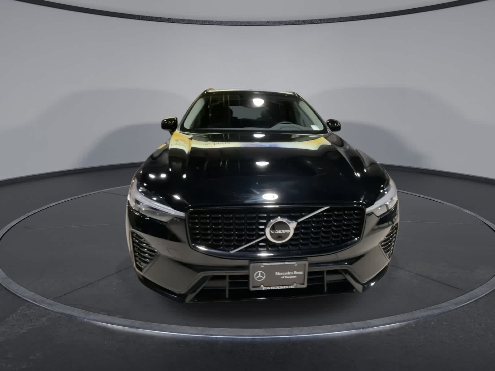 Thumbnail: 2023 Volvo XC60 - 4