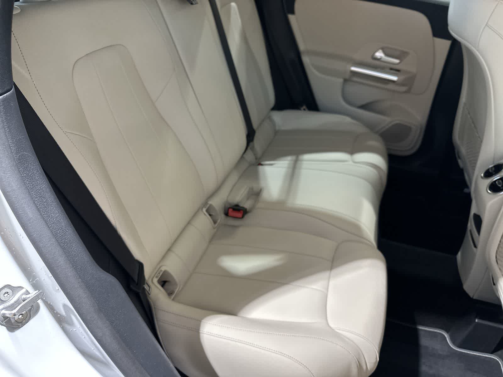 Thumbnail: 2022 Mercedes-Benz GLA - 25