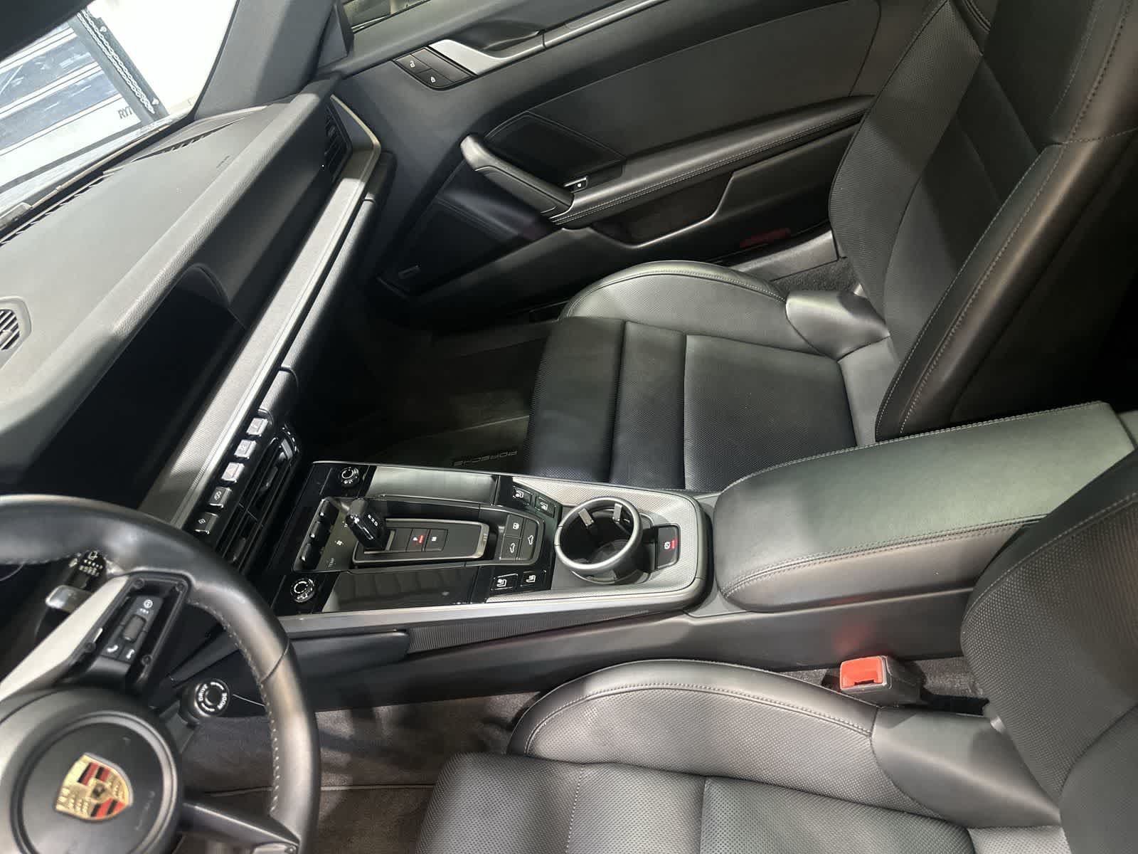 Thumbnail: 2023 Porsche 911 - 28