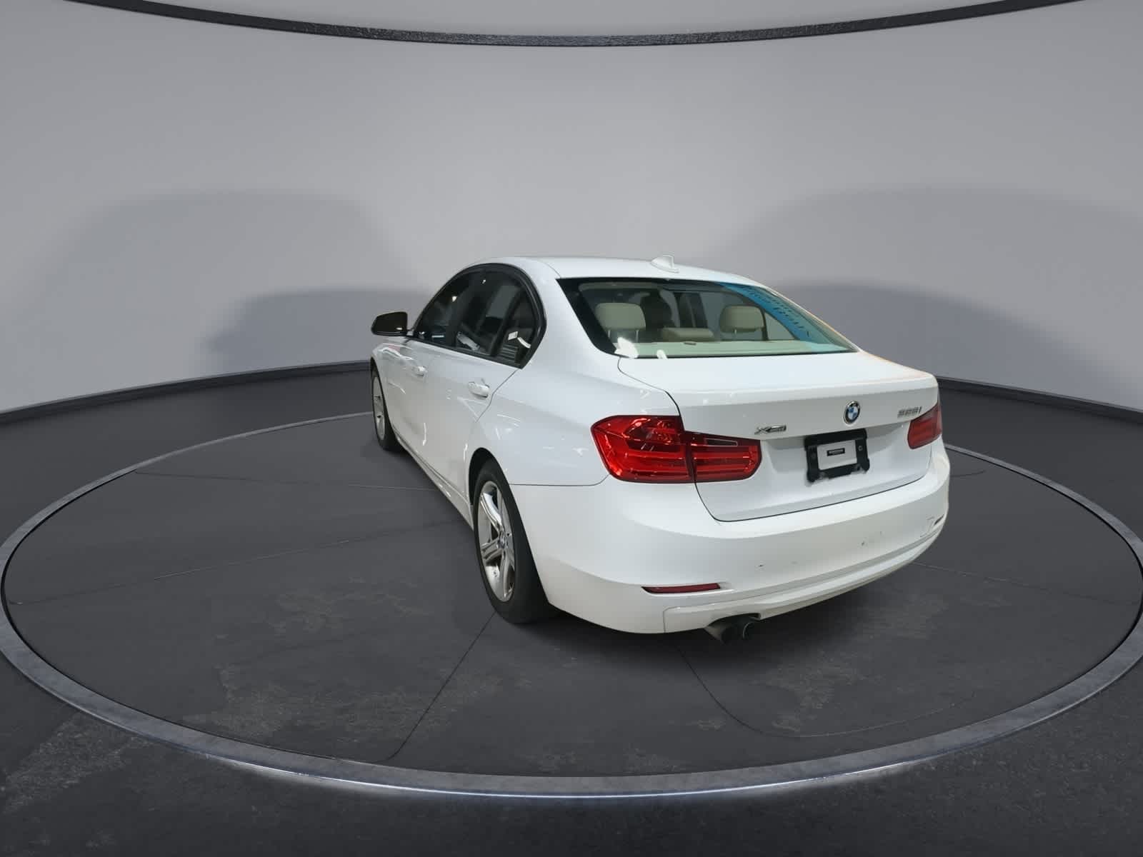 Thumbnail: 2013 BMW 3 Series - 9