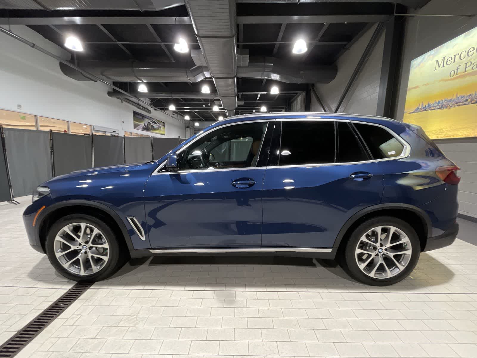 Thumbnail: 2023 BMW X5 - 15