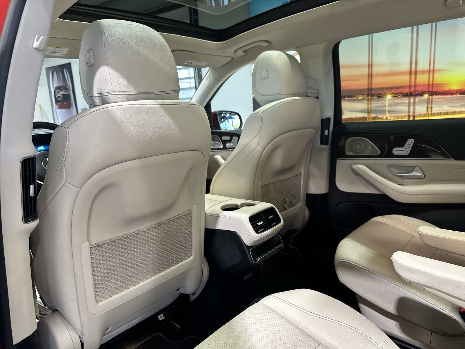 Thumbnail: 2022 Mercedes-Benz GLS - 24