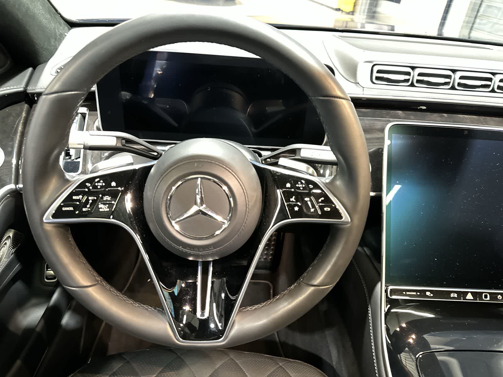 Thumbnail: 2023 Mercedes-Benz S-Class - 27