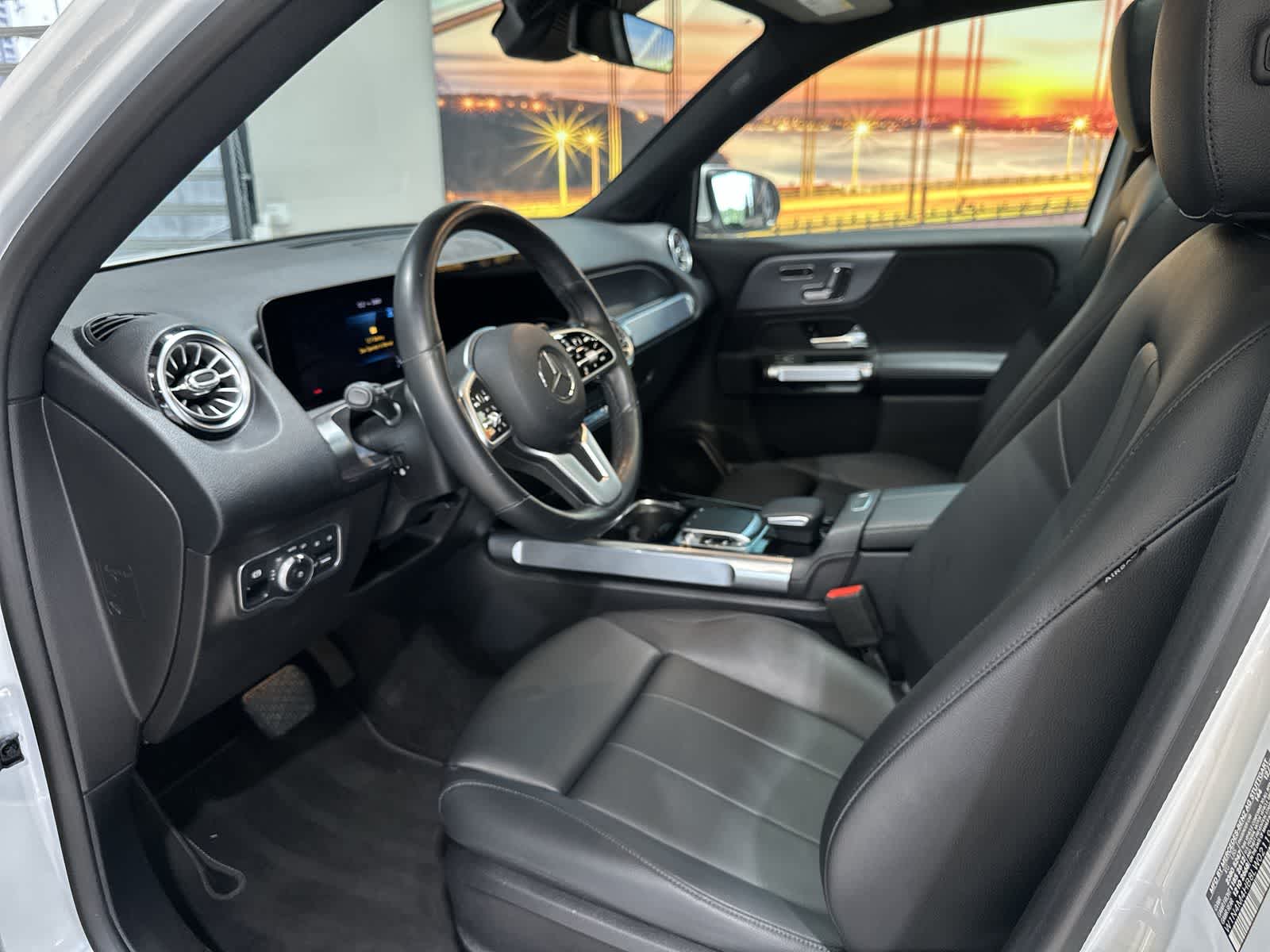 Thumbnail: 2020 Mercedes-Benz GLB - 14