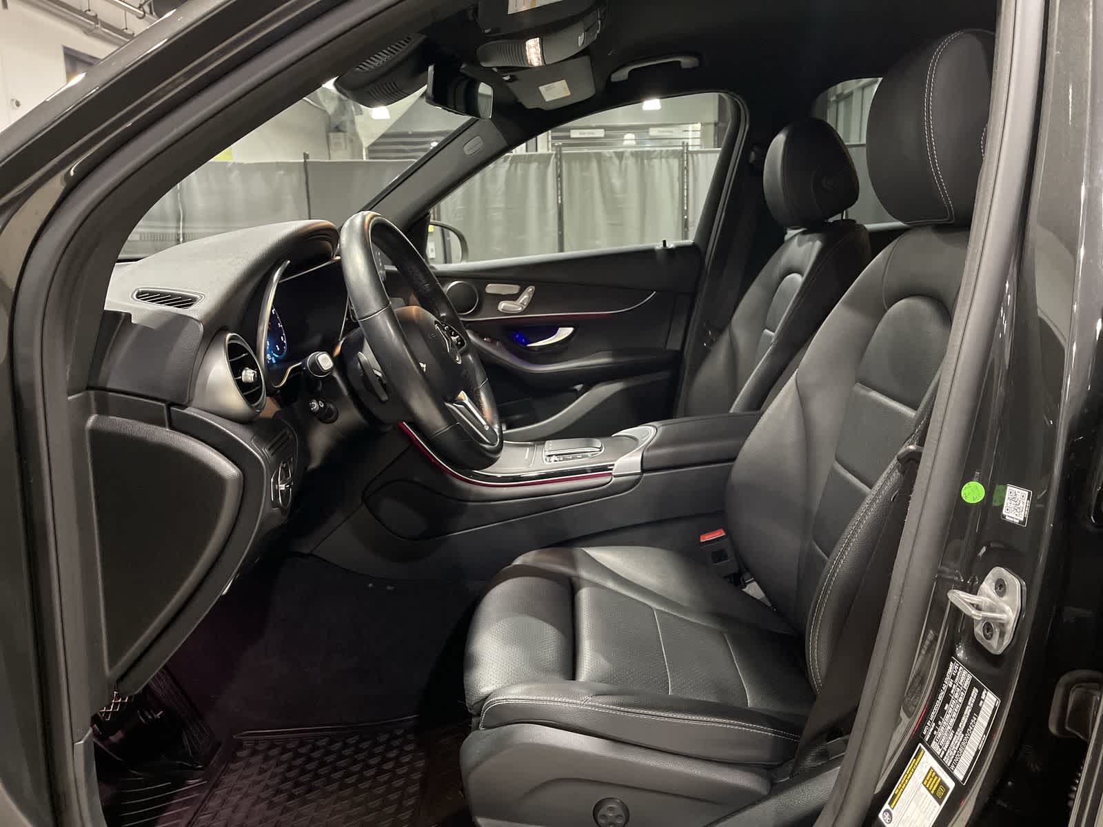 Thumbnail: 2022 Mercedes-Benz GLC - 14