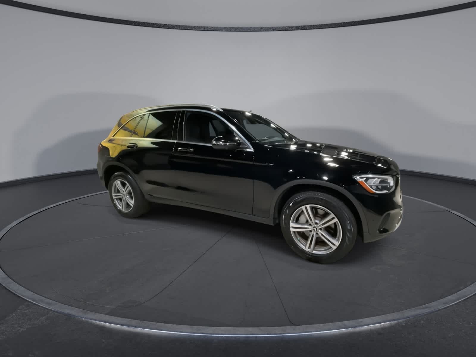 2021 Mercedes Benz GLC 300 4MATIC photo 2