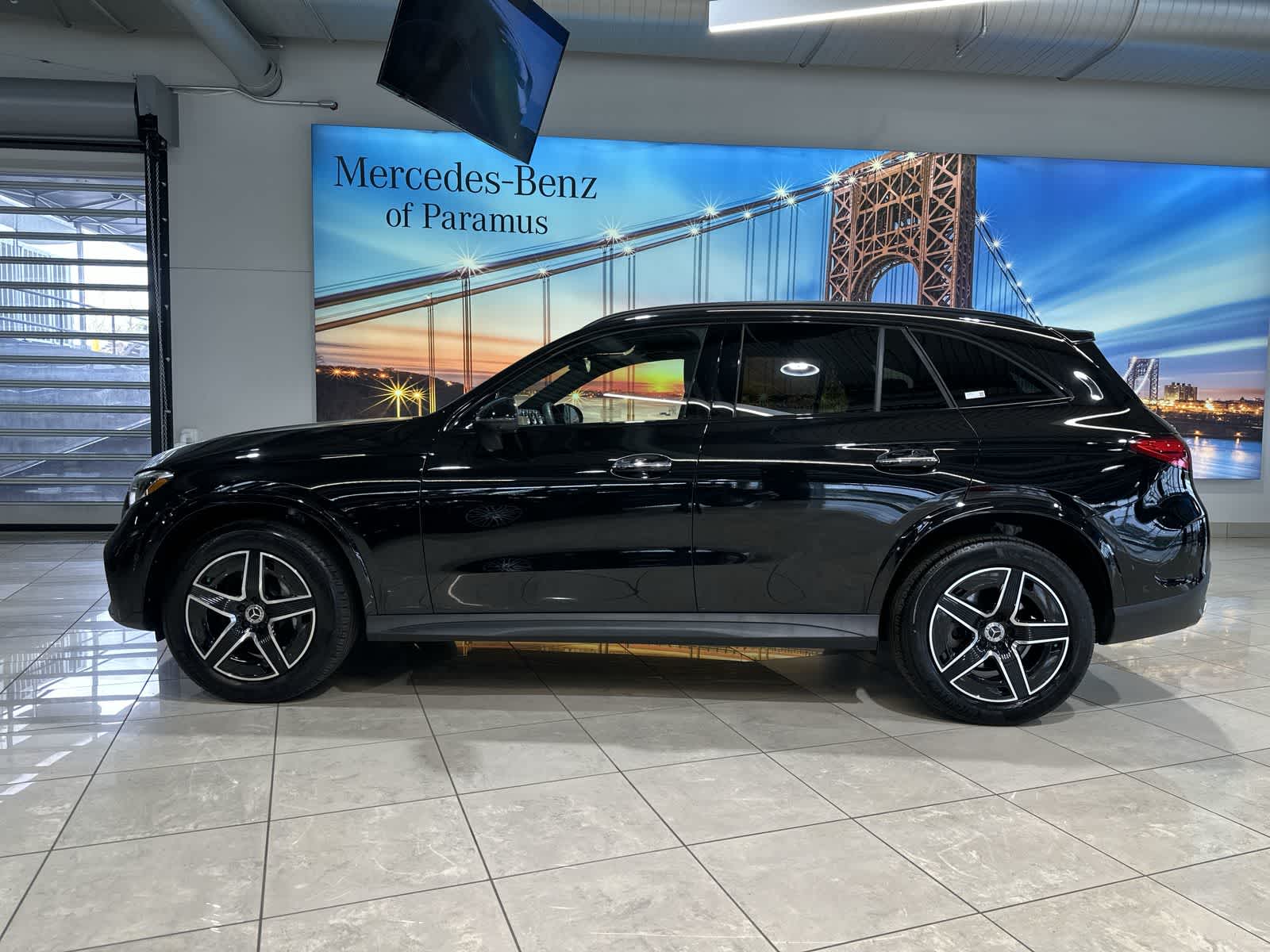 Thumbnail: 2026 Mercedes-Benz GLC - 15