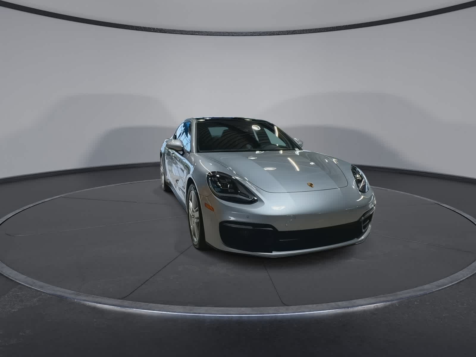 Thumbnail: 2023 Porsche Panamera - 3