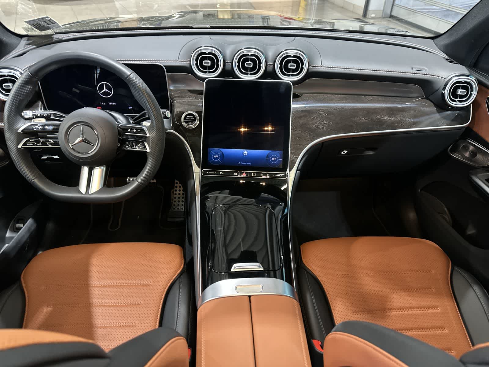 Thumbnail: 2026 Mercedes-Benz GLC - 22