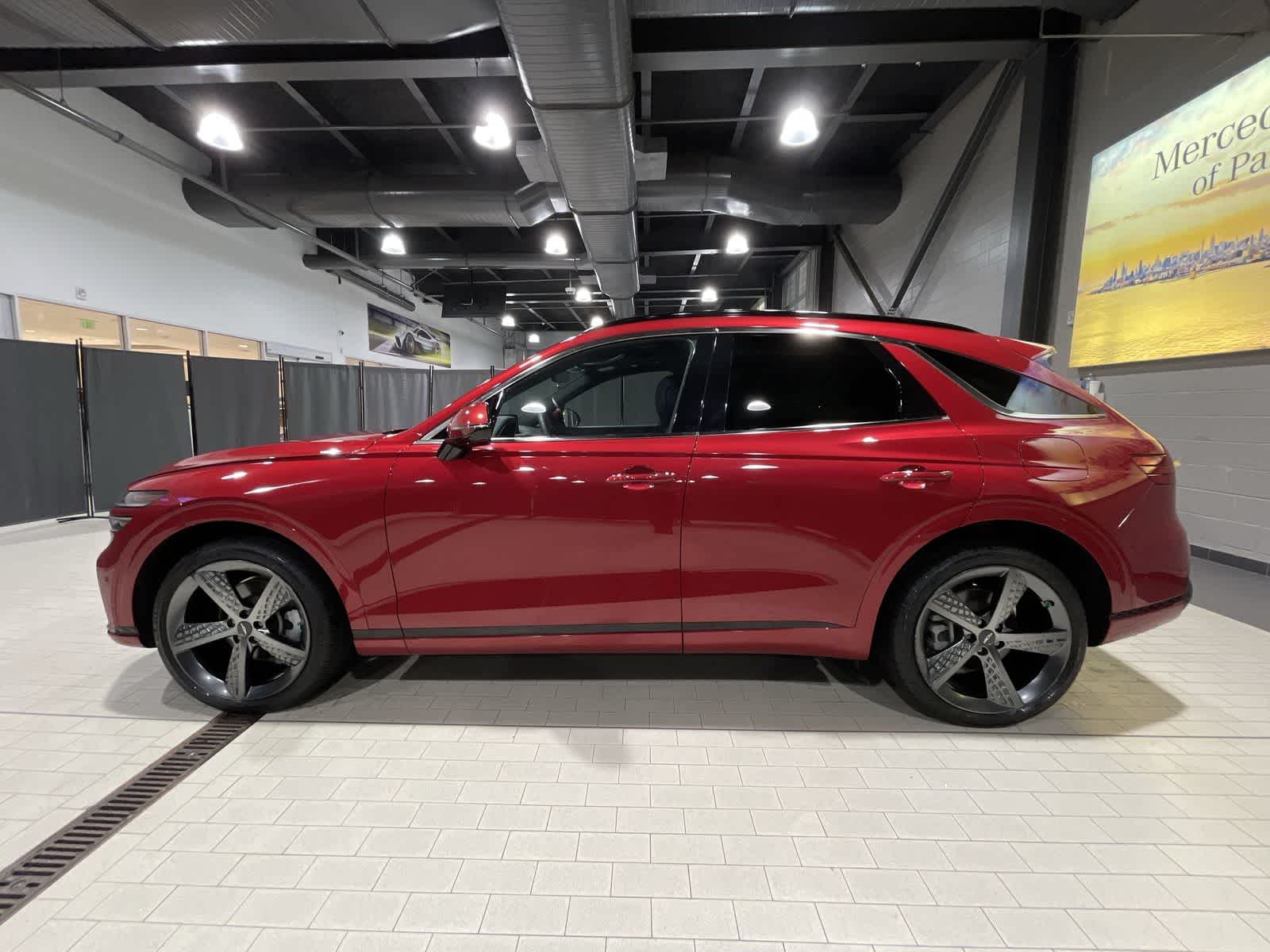 Thumbnail: 2022 Genesis GV70 - 15
