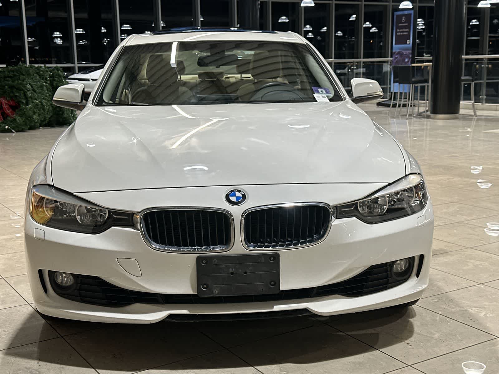 Thumbnail: 2013 BMW 3 Series - 18