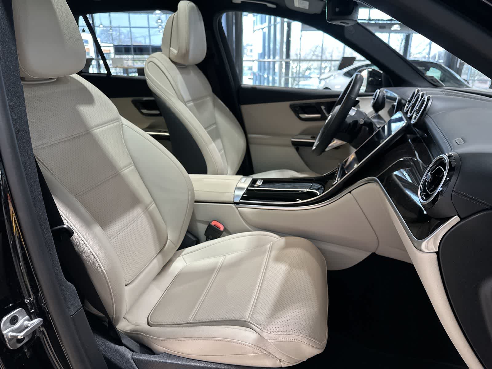 Thumbnail: 2023 Mercedes-Benz GLC - 26