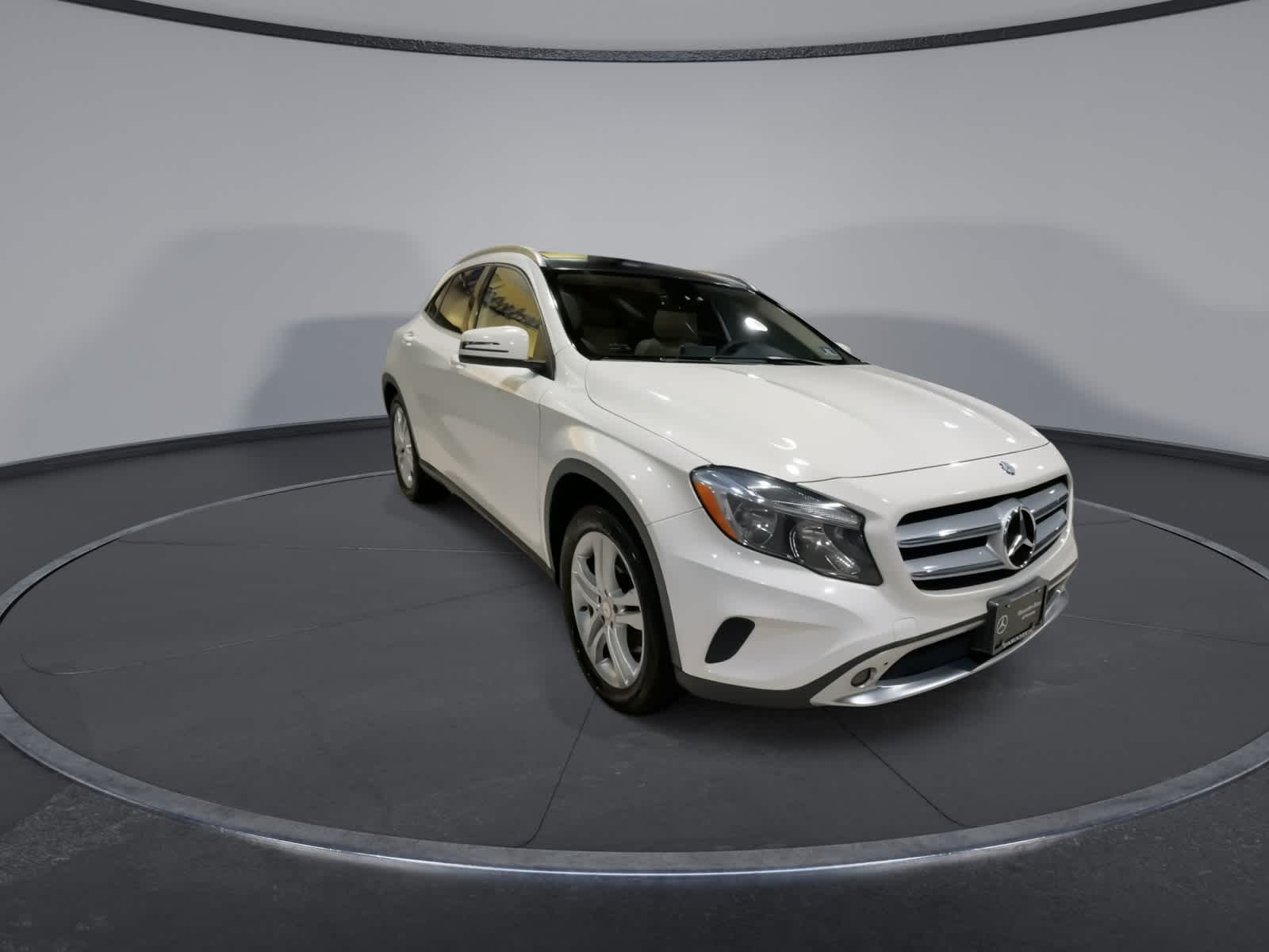 Thumbnail: 2015 Mercedes-Benz GLA - 3