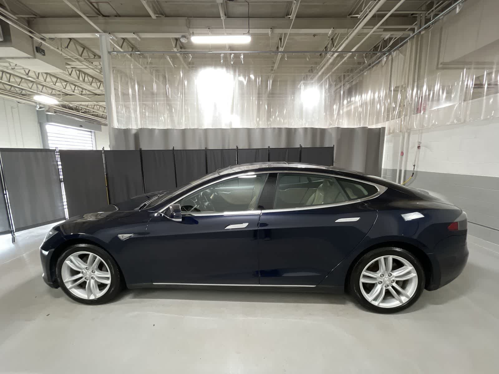2014 Tesla Model S  15