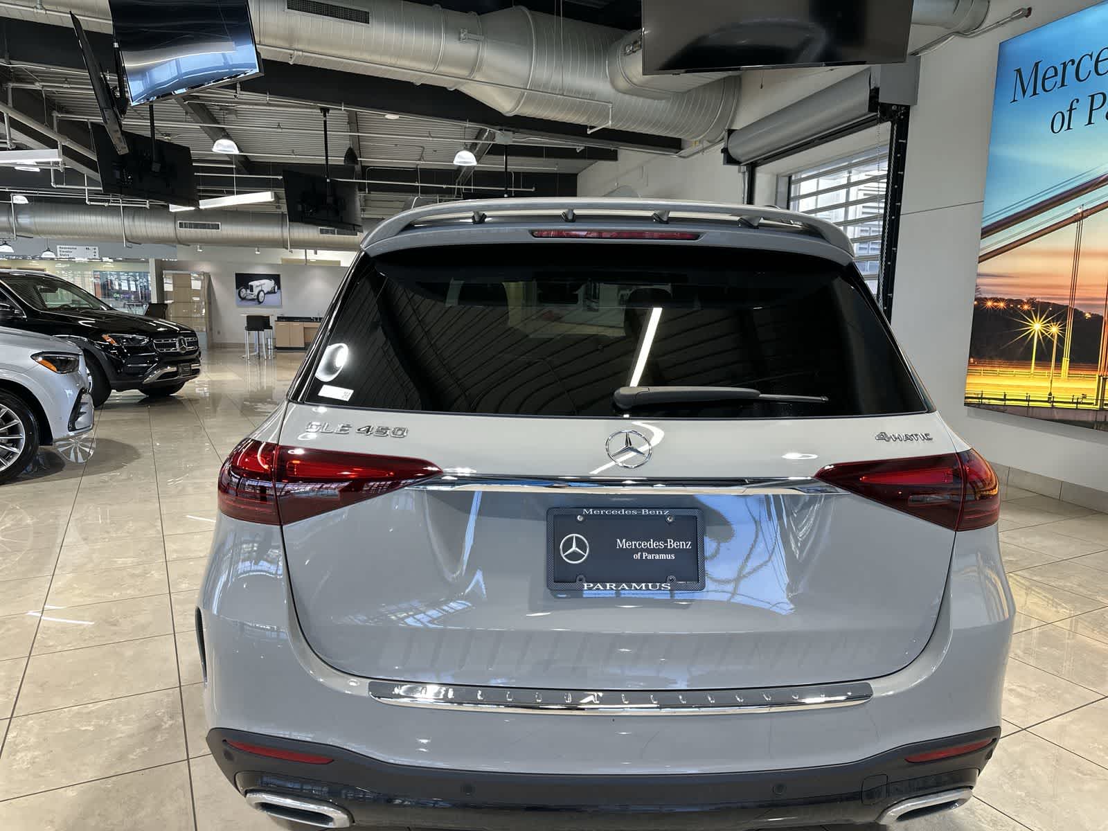 Thumbnail: 2025 Mercedes-Benz GLE - 17